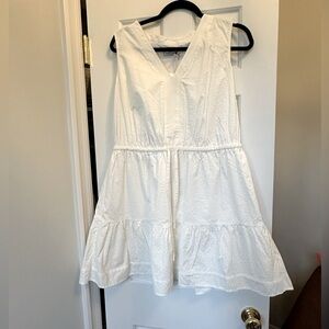 Vineyard Vines white harbor seersucker dress!